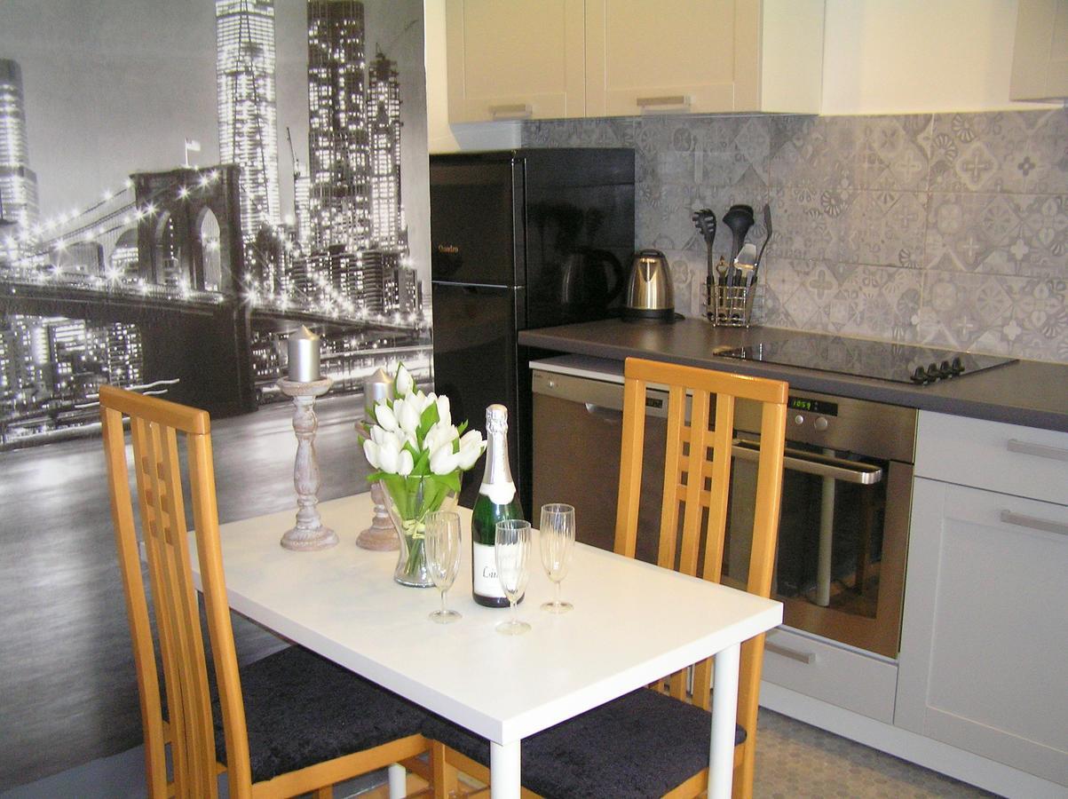 As Apartment *